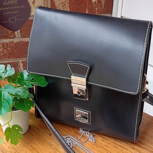 DOONEY & BOURKE RARE VINTAGE  METAL LOGO  CROSSBODY BAG LN